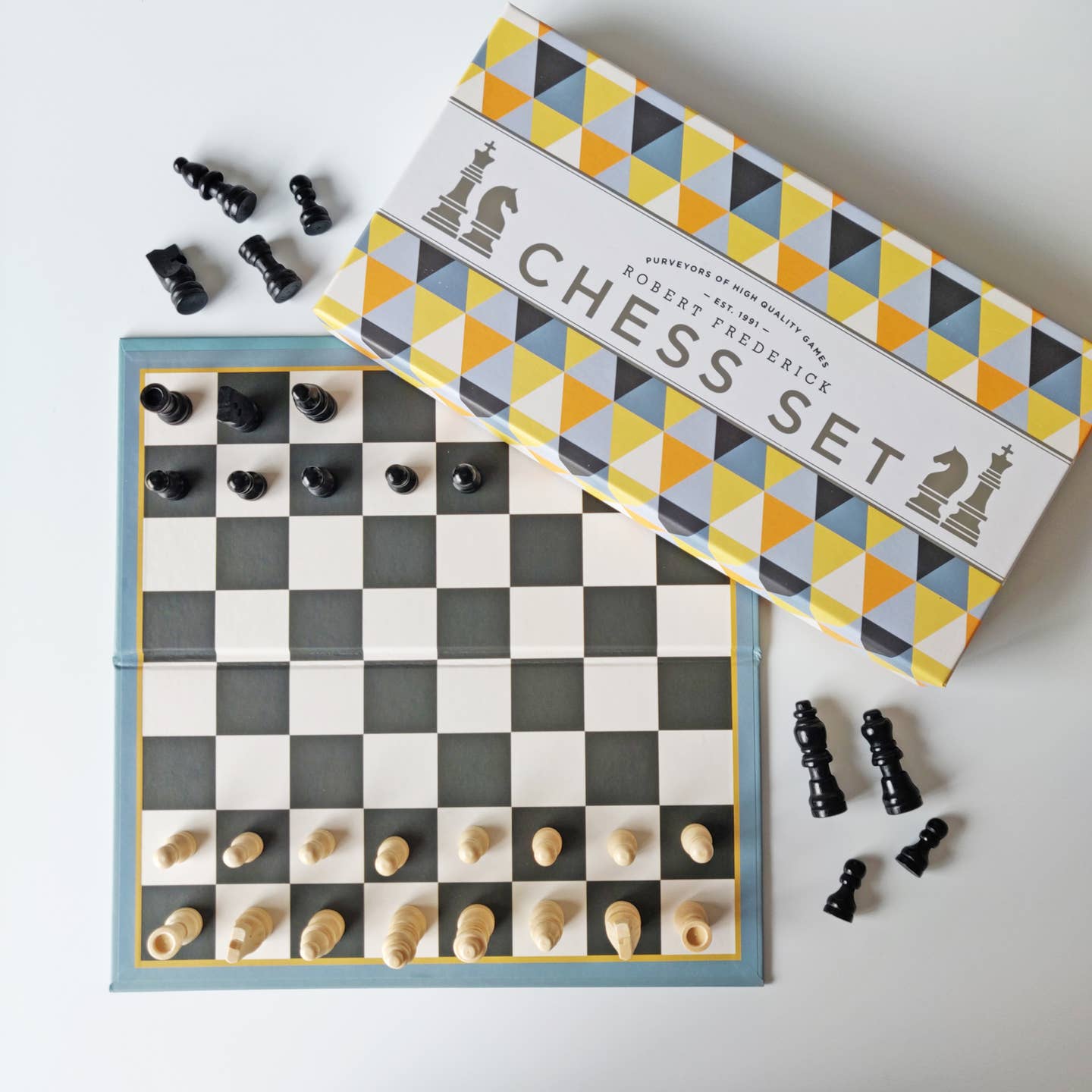 CHESS SET